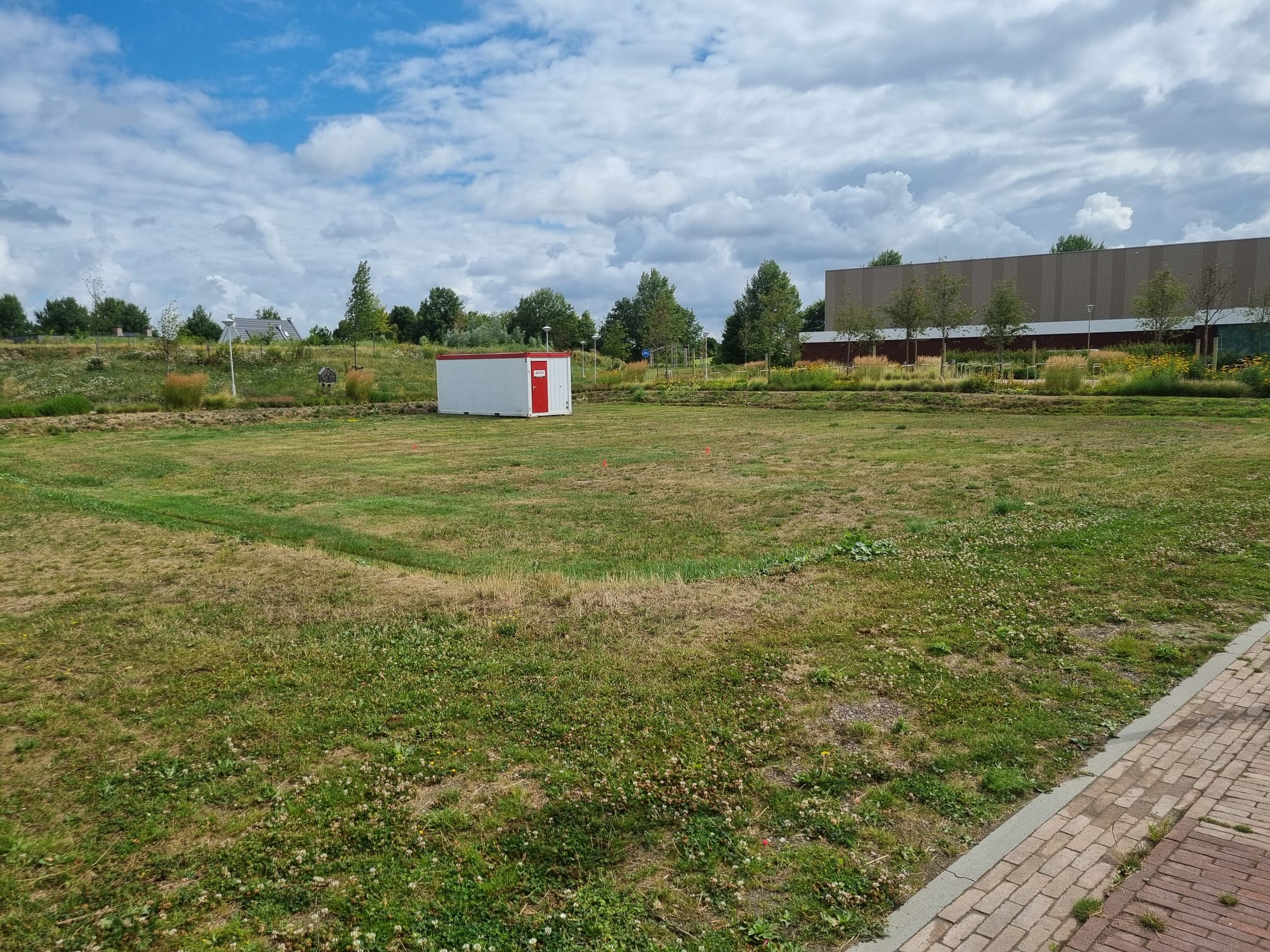 De eerste voorbereidingen op de kavel